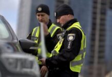 Зупинка авто поліцією: які права має водій в Україні