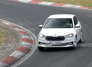 На Нюрбургринзі помітили прототипи оновленої Skoda Fabia