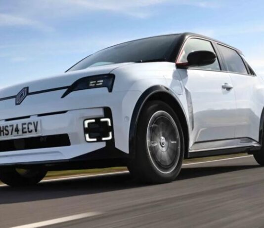 Топ компактних електромобілів 2025 року: від Renault 5 до MG4 EV