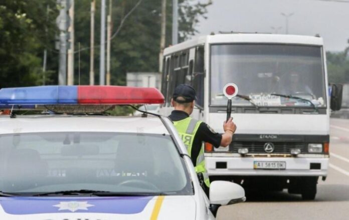 Чому патрульні можуть зупинити вас навіть без порушення ПДР