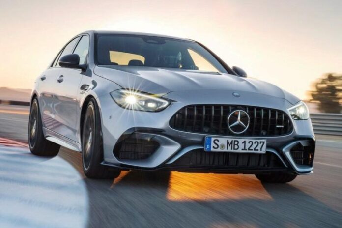 Топ-7 найпровальніших моделей Mercedes, яких краще забути