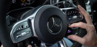 Mercedes і Volkswagen повертають фізичні перемикачі в автомобілі