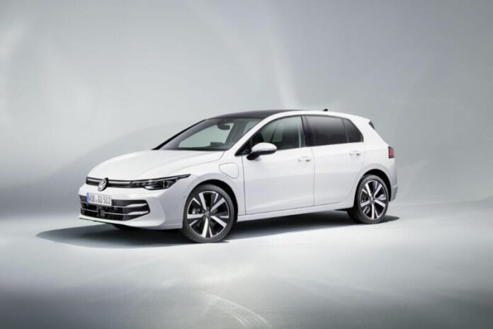 Топ-10 моделей вживаних авто в Україні: від Golf до Tesla
