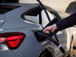 Чи можна їхати на електромобілі при 0% заряду