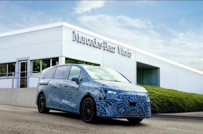 Новий електровен Mercedes-Benz VLE вперше показали на фото