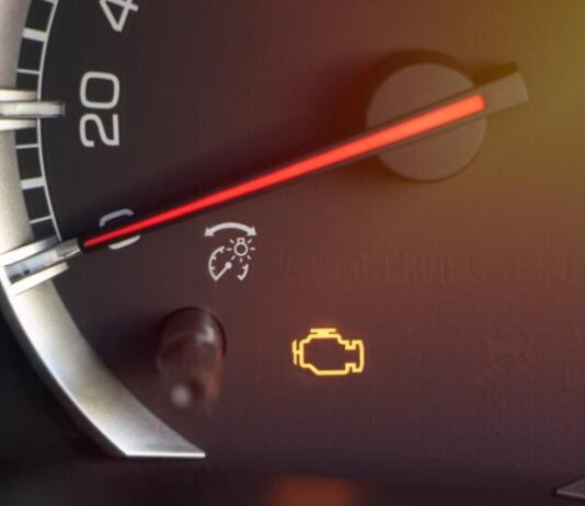 Як правильно реагувати на сигнал Check Engine і уникнути серйозних проблем