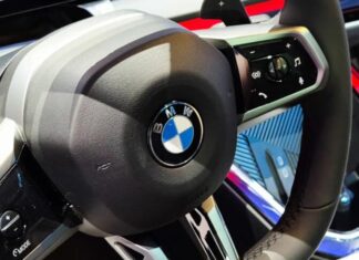 Електрокросовер BMW iX3 отримав новий логотип бренду