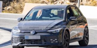 Volkswagen Golf помічений на тестах без камуфляжу