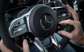 Mercedes-Benz планує повернути фізичні кнопки своїм моделям
