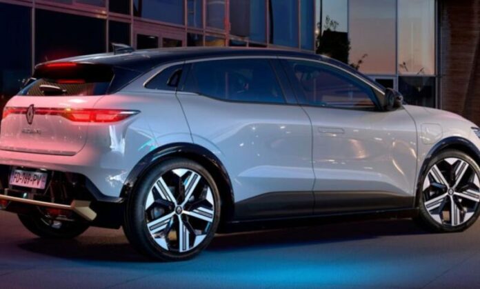 Renault готує модернізовану версію Megane E-Tech із більшою батареєю