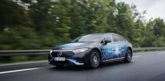 Mercedes EQS встановив рекорд: понад 1200 км на одній зарядці