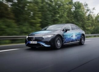 Mercedes EQS встановив рекорд: понад 1200 км на одній зарядці