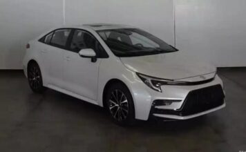Опубліковані фото ще однієї версії нової Toyota Corolla