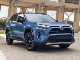 Toyota RAV4 обігнала Corolla і стала найпродаванішим авто у світі