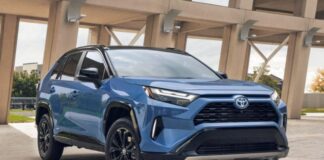 Toyota RAV4 обігнала Corolla і стала найпродаванішим авто у світі