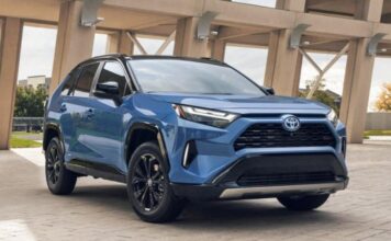 Toyota RAV4 обігнала Corolla і стала найпродаванішим авто у світі