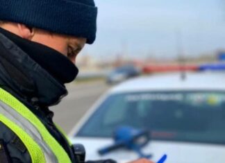 Як поводитися при зупинці поліцією і не порушити закон
