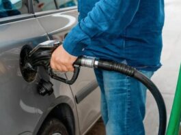 Ніколи не заправляйте повний бак: що приховують АЗС