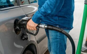 Ніколи не заправляйте повний бак: що приховують АЗС