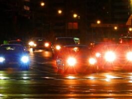 Названо 7 правил водіння вночі, які врятують від аварії та штрафу