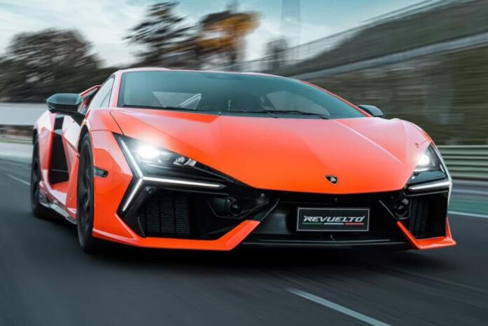 Власник Lamborghini продав авто з підробленим пробігом і купив Range Rover
