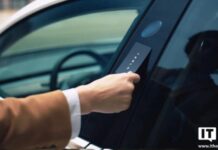 Tesla може відмовитися від карт-ключів у стандартній комплектації авто