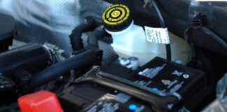 Як правильно відключити акумулятор у автомобілі: поради автоелектрика