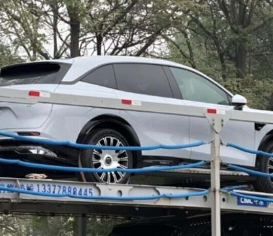 Zeekr 7X 2026 уперше показали вживу: помітні нові зміни в дизайні