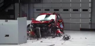Кросовер Mitsubishi Outlander 2025 показав слабкий результат у тесті від IIHS