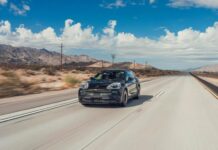 Porsche Cayenne здивував запасом ходу та батареєю, яка перевершує Taycan