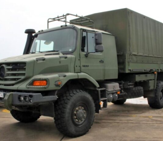 Daimler Truck поставить Україні 1000 військових вантажівок Mercedes-Benz Zetros