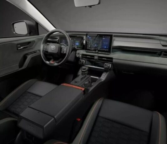 Toyota представила нову мультимедійну систему для RAV4 2026 року