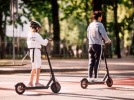 В Україні можуть заборонити електросамокати у центрі міста