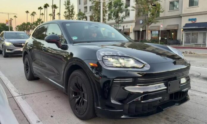 Новий електричний Porsche Cayenne зняли під час останніх випробувань