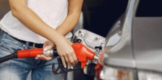 Названо популярні міфи, в які вірять автомобілісти