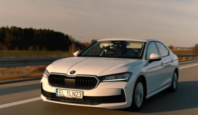 Skoda Superb TDI показала витрату 2,61 л/100 км на рекордному пробігу