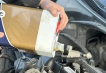 Експерт розповів, як часто потрібно міняти масло у двигуні машини