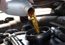 Чому надлишок оливи в двигуні небезпечний не менше, ніж її нестача