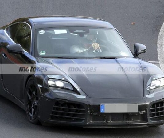 Електричний спорткар Porsche 718 Cayman сфотографували на тестах Електричний спорткар Porsche 718 Cayman сфотографували на тестах