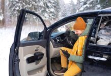 Автомеханік пояснив, чи варто прогрівати двигун восени