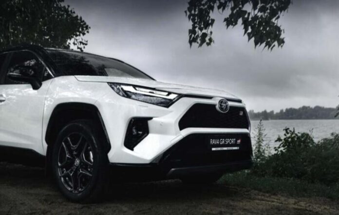 Toyota відкликає понад 1,28 млн авто через проблеми з панорамним оглядом