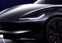 Tesla знову встановлює класичні поворотники в Model 3