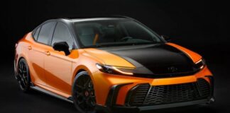 Toyota представила спортивну версію Camry