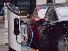 Чому майбутнє за електромобілями під питанням: топ-5 непомітних проблем