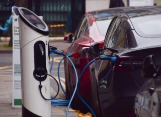 Чому майбутнє за електромобілями під питанням: топ-5 непомітних проблем Чому майбутнє за електромобілями під питанням: топ-5 непомітних проблем