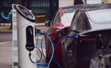 Чому майбутнє за електромобілями під питанням: топ-5 непомітних проблем