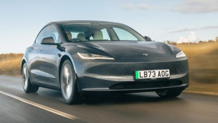 Tesla може повернутися до проєкту компактного електромобіля