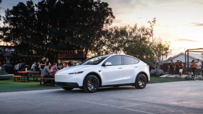 Чому бюджетні новинки Tesla насправді не такі вже й дешеві