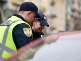Названо 6 правил, щоб не привертати увагу поліції на дорозі