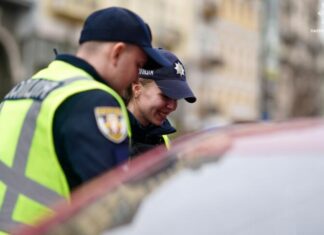 Названо 6 правил, щоб не привертати увагу поліції на дорозі
